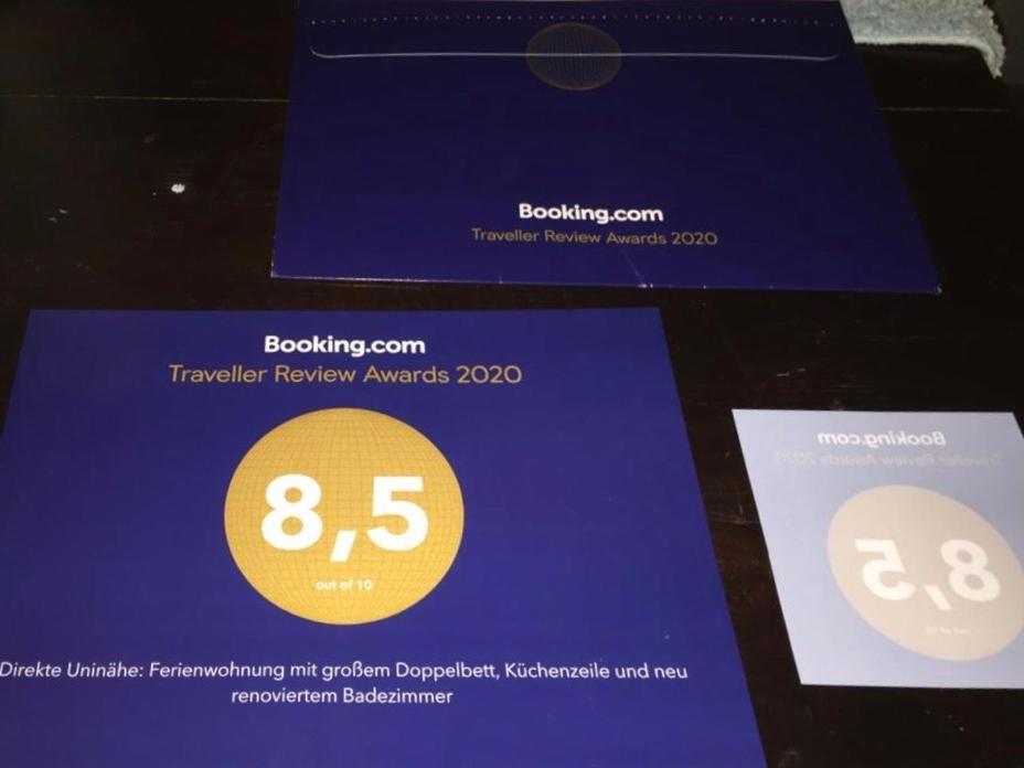 Direkte Uninaehe: Ferienwohnung Mit Grossem Doppelbett, Kuechenzeile Und Neu Renoviertem Badezimmer ホンブルク エクステリア 写真